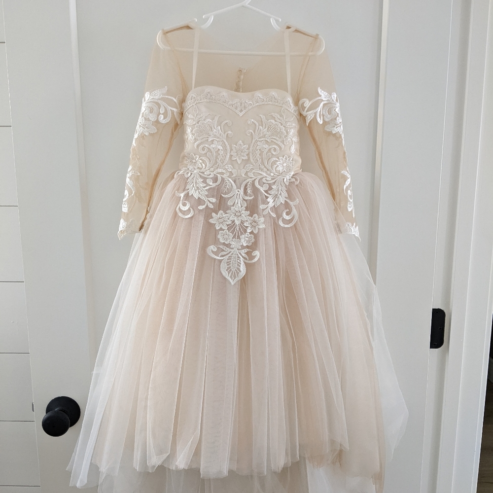 Flower girl dress size 3/4 ivory